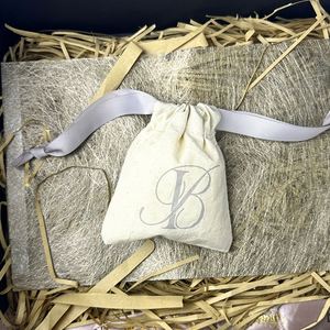 Bolsa de Lona Reutilizable con Cordón de Algodón Orgánico Biodegradable y Duradero para Joyería, con Impresión Serigrafiada - Product Image 3