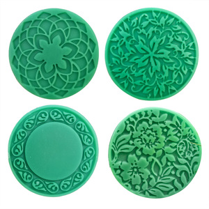 DM448 personnalisé 4 trous fleur ronde sculptée bricolage gâteau Baker poêle <span class=keywords><strong>Moule</strong></span> Savon <span class=keywords><strong>Silicone</strong></span> <span class=keywords><strong>Moule</strong></span> pour Savon bougie fabrication - Product Image 4