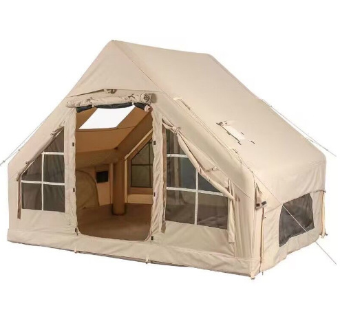 Tenda a due porte con lucernario - pompa manuale