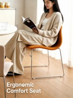 Chaise de salle à manger vintage du milieu du siècle, structure en fer, revêtement en velours, dossier durable et peu encombrant pour petits appartements et bars à domicile
