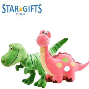 Peluche de Brachiosaurus de Dibujos Animados, Cuerpo Rosa con Espina Dorsal de Puntos, Dinosaurio de Peluche con Manchas Multicolores, Regalo para Todas las Edades - Product Image 4
