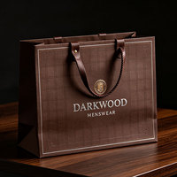 Sac fourre-tout en carton laminé de luxe, impression pleine surface personnalisée pour les sacs en papier de vente au détail de la marque