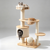 Arbre à chat WoodHaven 112,5 cm en bois d'hévéa massif écologique avec nacelle en sisal et acrylique, boule rotative et perchoirs multi-niveaux en chanvre blanc