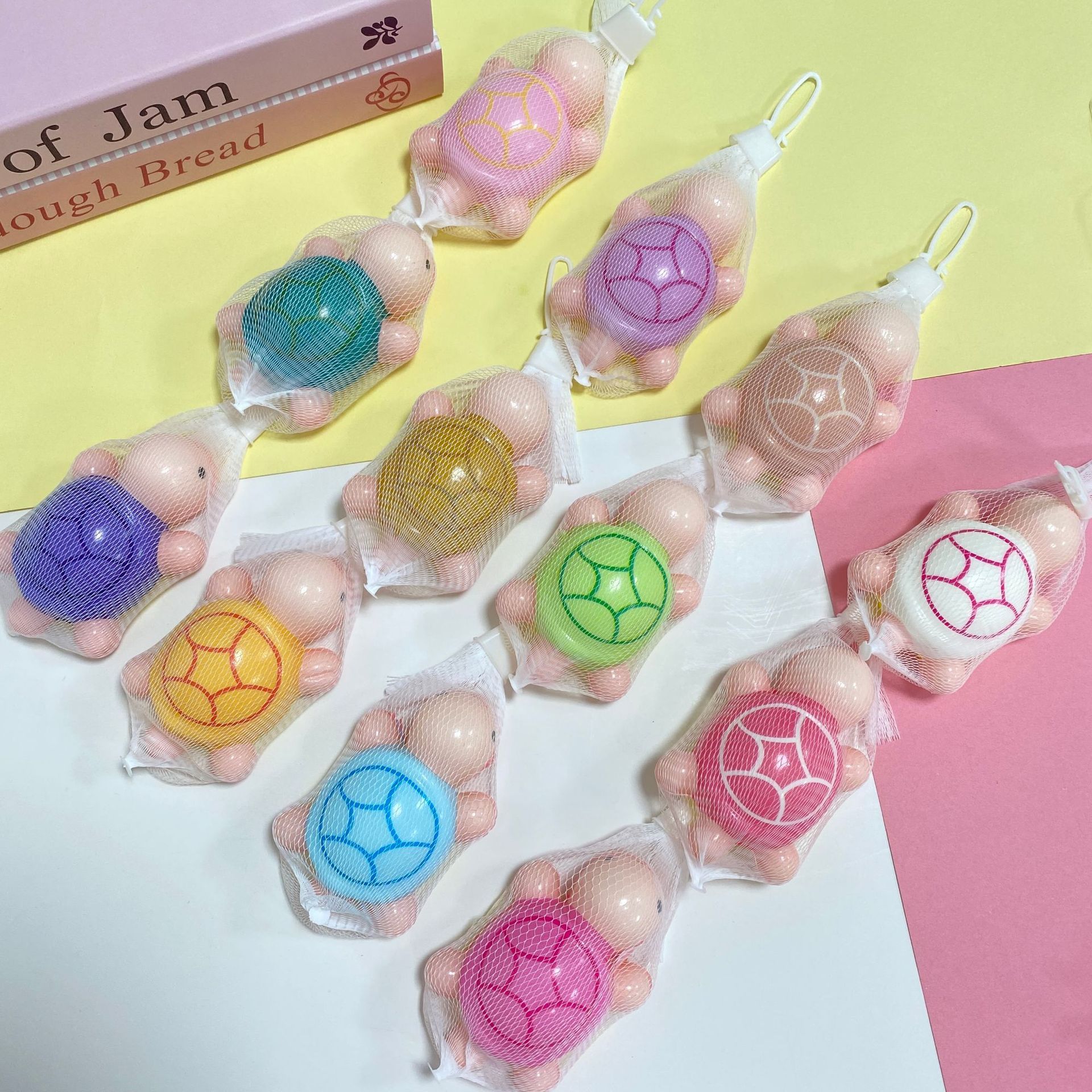 Pequeña tortuga de 9 cm [pelo mixto]