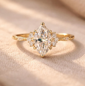 Compre un Anillo de Compromiso con Diamante de Laboratorio Corte Marquesa, Chapado en Oro Rosa Art Deco de 14K, Certificado por IGI, para Mujer, en Línea en Etsy India - Product Image 4