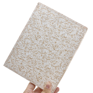 Paneles de Techo y Pared de Yeso Ignífugos de Buena Calidad para Uso en Hoteles, Superficie de PVC Impermeable/Aislante Acústico, Placas de Techo de Yeso - Product Image 3