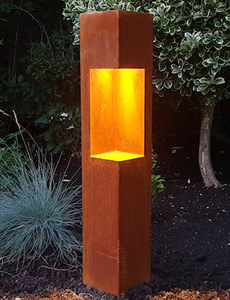 Lampadaire de jardin en acier corten pour extérieur, résistant à l'eau - Product Image 2