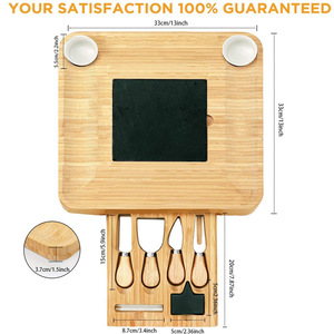 Tabla de cortar queso de bambú de 33x33 cm con juego de 4 cuchillos para uso doméstico - Product Image 2
