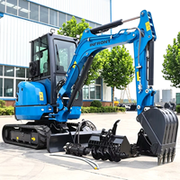 Mini-excavatrice, petite pelleuse, pour des travaux de terrassement précis dans les zones urbaines, les bordures de routes, les fossés et les travaux auxiliaires de construction.