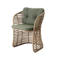 Ensemble de salle à manger d'extérieur moderne et minimaliste en rotin PE tressé à la main en forme d'heure de prière, trois pièces, avec structure en aluminium, résistant à l'eau