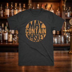 เสื้อยืดแขนสั้นสีดำสำหรับผู้ชาย พิมพ์ลาย "อาจมีส่วนผสมของวิสกี้" ด้านหน้า ดีไซน์คอกลมลำลอง ทรงปกติ ผ้าฝ้ายเจอร์ซีย์ - Product Image 4