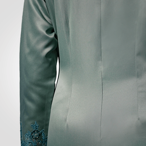 Robe de soirée sirène moderne Baju Kurung en satin brodé avec diamants, style malaisien musulman pour femme, collection SIPO Eid - Product Image 4