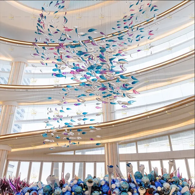 2020 Classic Modern Custom Fish Art Hand Blown Glass Ceiling Pendant Light Chandelier For Hotel Villa Sales Department