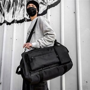 Sac de voyage multifonctionnel imperméable de grande capacité pour le ski, le sport et les activités de plein air, avec logo personnalisé - Product Image 3