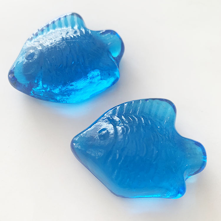 Китай, оптовая продажа, стеклянные драгоценные камни, цветная звезда, рыба, стеклянный камень для аквариума