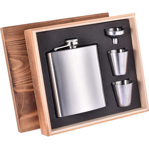 <span class=keywords><strong>Coffret</strong></span> Cadeau Gourde à Whisky 8oz en Acier Inoxydable avec Boîte Cadeau, Entonnoir et 2 Tasses - Product Image 1