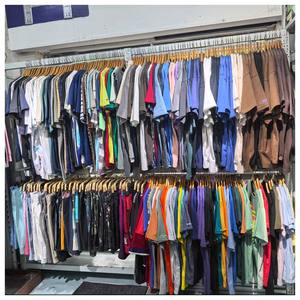 Nouveau stock de vêtements en gros à bas prix – T-shirts unisexes pour femmes et hommes, hauts à manches courtes pour femmes – Vente chaude - Product Image 3