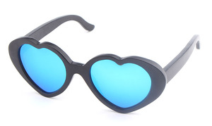 Drôle amour coeur forme bambou bois lunettes de soleil lunettes de soleil polies à la main - Product Image 3