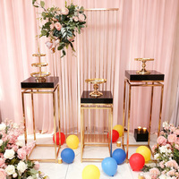 Support à gâteau de mariage avec cadre géométrique en métal, décoration de table de desserts, centres de table de mariage, décoration de mariage