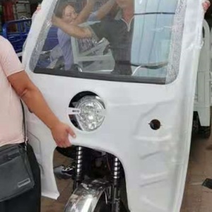 Moto à 3 roues la plus vendue de l'usine chinoise, 250cc à bas prix avec pare-brise avant et toit pour passager - Product Image 2