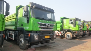 SAIC Hongyan Genlyon par roue d'entraînement 6x4 nouvelle <span class=keywords><strong>benne</strong></span> SAIC Hongyan 340 6x4 d'occasion - Product Image 4