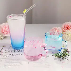 זכוכית בורוסיליקט עמידה בחום כוסות קפה צבעוניות עם ידית כוס ארוחת בוקר חלב ביתי נורדי ספל מודרני בהתאמה אישית