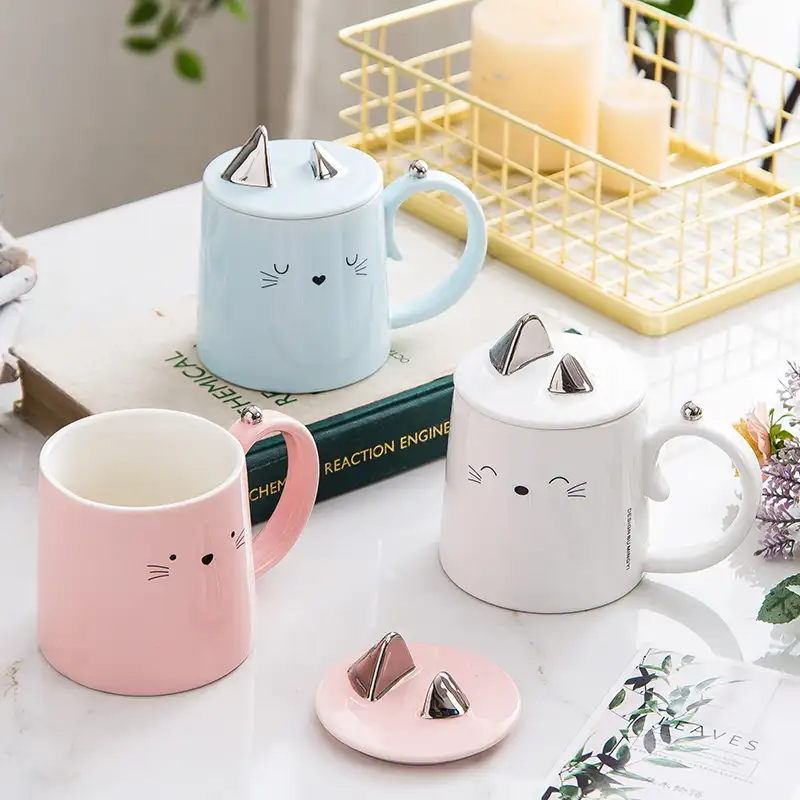 Feiyou neuer Großhandel Nette Cartoon Katze Keramik becher Kreative 3D Katzen ohr becher Handy halter mit Deckel Löffel Becher Tasse Tazas