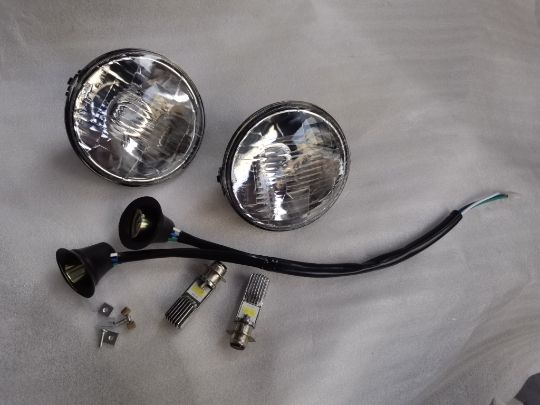 Juego de 2 faros delanteros y arnés de bombillas