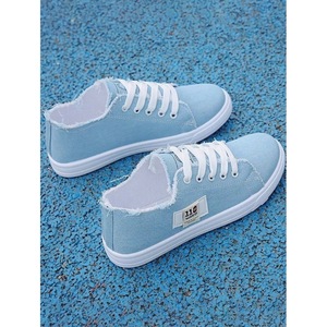 Sneakers in tela slip-on semplici e moderne per uomo e donna, scarpe leggere e traspiranti con lacci per studenti - Product Image 4