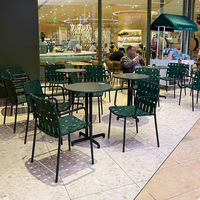 Tables et chaises 6 places en alliage d'aluminium, style nordique minimaliste, résistantes au soleil et aux intempéries, pour salons de thé et jardins