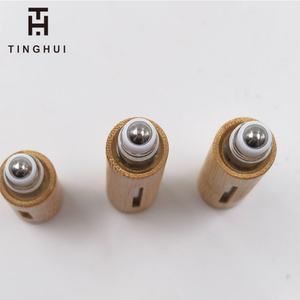 Botellas de Aceite Esencial Personalizadas con Rodillo de Bambú de 5ml, Botellas de Perfume al por Mayor de 10ml con Rodillo de Bambú - Product Image 6