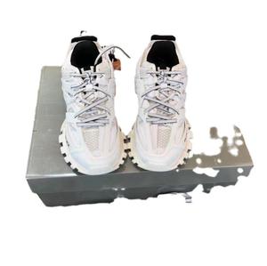 Chaussures de sport unisexes de haute qualité en toile 3.0 Mesh, style rétro, semelle épaisse, augmentant la taille, avec lumière LED, pour couple - Product Image 6