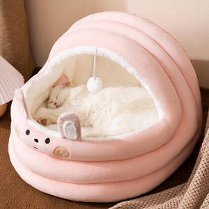 Cuccia per Gatti a Forma di Orsetto - Casa per Animali in Peluche Calda con Pallina Sospesa per Gatti e Cani Piccoli, Lavabile e Confortevole - Product Image 3