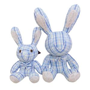 Conejo de Peluche con Incrustaciones de Diamantes, Adorno Grande, Conejo de Peluche para Decoración del Hogar, Artesanía Hecha a Mano - Product Image 1