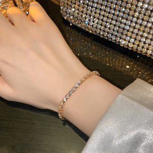 <span class=keywords><strong>Bracciale</strong></span> e Bangle di Tendenza Placcato in <span class=keywords><strong>Argento</strong></span> con Zircone a Fila Singola per Donne e Ragazze, Gioiello per Matrimoni, Feste, Idea Regalo - Product Image 2