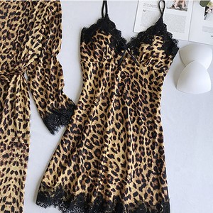 Conjunto de dos piezas de ropa de estar por casa de imitación de seda negra, estilo europeo y americano, a la moda y cómodo, al por mayor. - Product Image 2