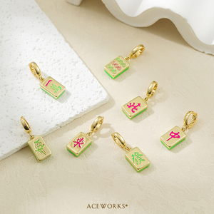 Galerie <span class=keywords><strong>de</strong></span> breloques Mahjong |   Pendentifs en laiton plaqué or 14 carats avec émail, motifs Mahjong chinois, breloques porte-bonheur en forme <span class=keywords><strong>de</strong></span> tuiles <span class=keywords><strong>de</strong></span> jeu pour la fabrication <span class=keywords><strong>de</strong></span> bijoux - Product Image 6