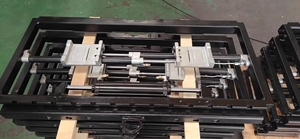 Posizionatore per Forche di Carrello Elevatore Certificato CE con Separatore Idraulico Regolabile per Magazzini e Centri di Distribuzione - Product Image 4