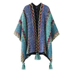 Châle évidé d'inspiration vintage pour les femmes à porter comme cape ou écharpe pendant les mois les plus froids - Product Image 6