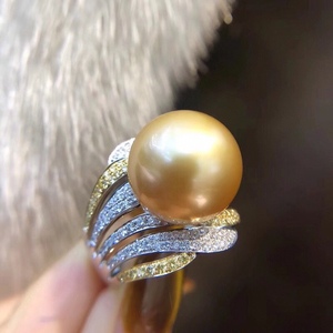 Bague en argent naturel S925 avec perles rondes de 13-14 mm, forte luminosité avec légers défauts, design de robinet incrusté de perles dorées riches - Product Image 3