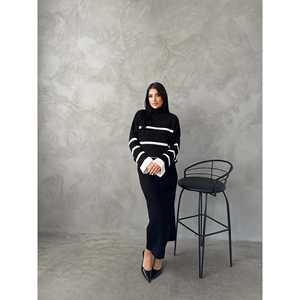 Ensemble jupe et pull en tricot à col de pêcheur pour femmes, série 1500 - Product Image 1