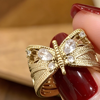 Großhandel Messing Echtvergoldeter Kaffee-Gold-Ton Schmetterling Statement-Ring Ausgehöhlter Strukturierter Offener Breiter Ring Damenschmuck Geschenk