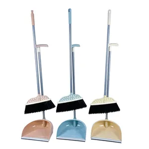 Set di scopa e paletta con manico lungo in materiale plastico antivento per la pulizia della casa