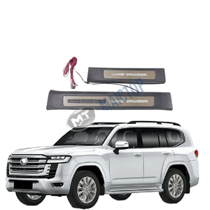 Maictop Accessoires de décoration automobile Kit d'intérieur <span class=keywords><strong>Barre</strong></span> lumineuse de <span class=keywords><strong>seuil</strong></span> de <span class=keywords><strong>porte</strong></span> pour Toyota Land Cruiser 300 Marchepieds - Product Image 1