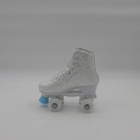 Yijiu ABEC-7 patins à roulettes pour enfants OEM solides avec lampe semelle extérieure en PVC chaussures de skate à 4 roues pour patineurs de 3 ans