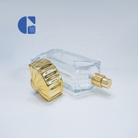 Botella de Perfume de Vidrio Facetado de Lujo, Envase Rectangular Angular para Fragancias, Tapa Dorada en Forma de Abanico para Perfumes Orientales Árabes