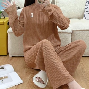 Conjunto de Pantalones Anchos Rectos y Top de Manga Larga con Bordado Arrugado Personalizado, Pijama Casual de 2 Piezas para <span class=keywords><strong>Mujer</strong></span>, Ropa de Dormir y de Estar en Casa - Product Image 2