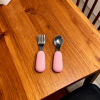 Ensemble de couverts pour tout-petits en acier inoxydable avec manche en silicone sans BPA, 2 pièces, pour garçons et filles, fourchettes et cuillères en silicone