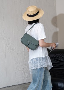 Sac à main pour femme en cuir véritable personnalisé en gros, design de luxe, sac à bandoulière grande capacité, sac bandoulière simple OEM/ODM - Product Image 4