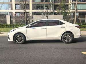 Toyota <span class=keywords><strong>Corolla</strong></span> 1.2T GL Smart Enjoy Edition <span class=keywords><strong>2018</strong></span>, Automático, Gasolina, 5 Plazas, Volante a la Izquierda, R15, Sedán Usado Popular - Product Image 3